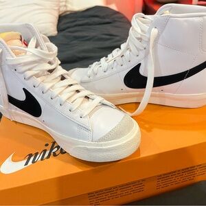 Nike White and Black High-Tops